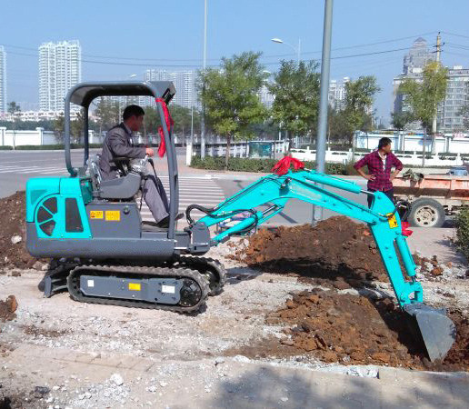 小型挖掘機保養(yǎng)